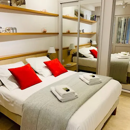 Le Petit Cloutiers - Plein Centre - Wifi Apartment