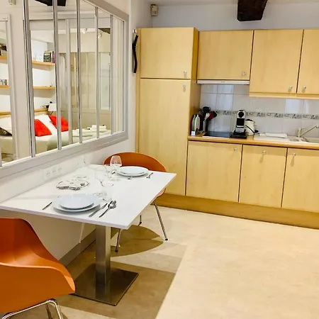 Le Petit Cloutiers - Plein Centre - Wifi Apartment