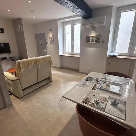 Le Petit Cloutiers - Plein Centre - Wifi Apartment *